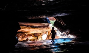 Pílula visual: O menino na caverna